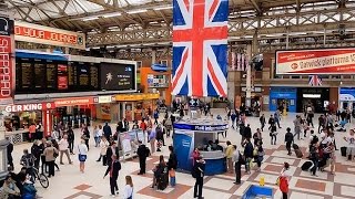 A Walk Through The London Victoria Station London England [upl. by Harilda]